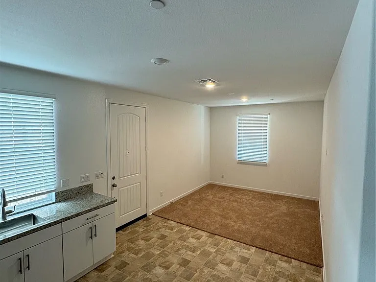 25685 Branson Ln — Photo 3
