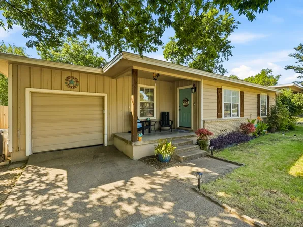 1305 S Lamar St, Weatherford, TX 76086