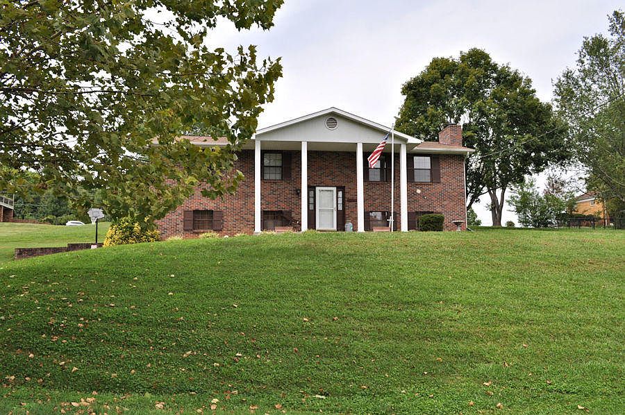 1st image of 320 Navaho Dr