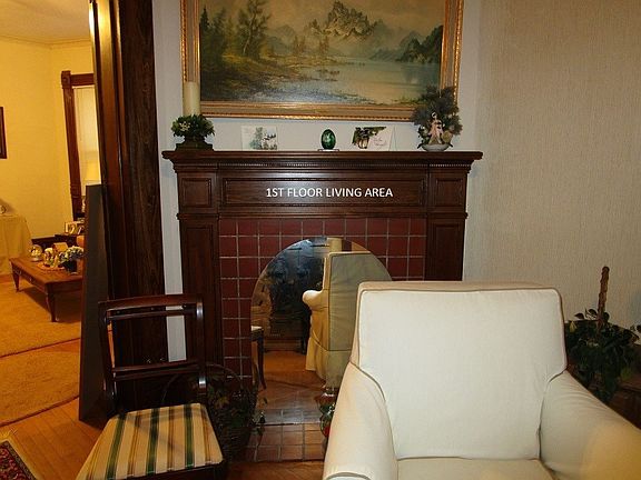 2nd image of 105 Congress St #1