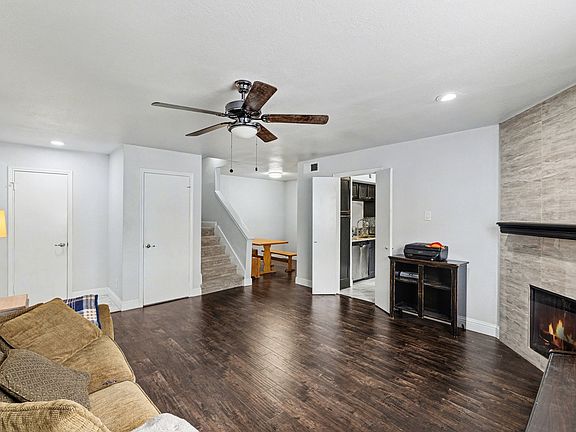 4th image of 336 Melrose Dr APT 18A