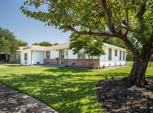 1417 Hill St, Grapevine, TX 76051