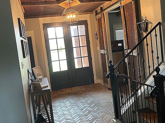 Entry way
