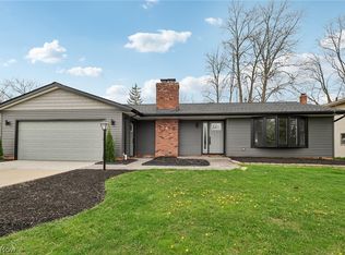 7718 Aldersyde Dr, Middleburg Heights, OH 44130
