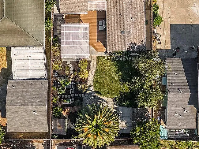 380 Wilton Ave — Photo 47
