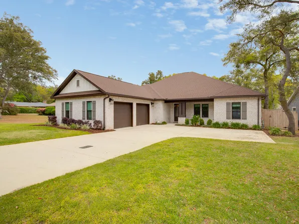 114 Meigs Dr, Shalimar, FL 32579