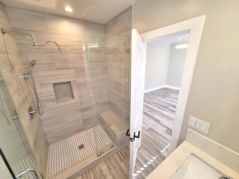 13611 Vanowen St #15 — Photo 26
