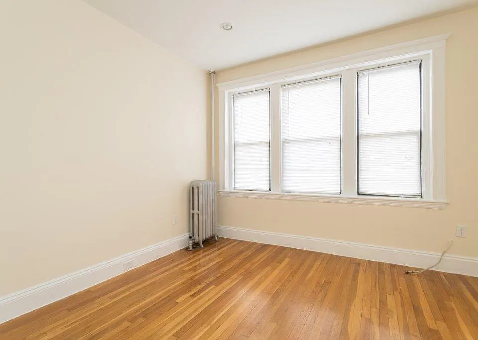 12 Elko St #7