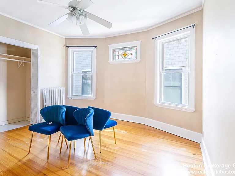24 Willis St #3 — Photo 10