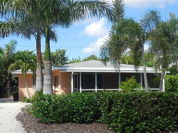 2nd image of 1327 Tahiti Dr