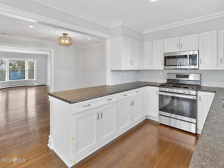 65 E River Rd #20 — Photo 21