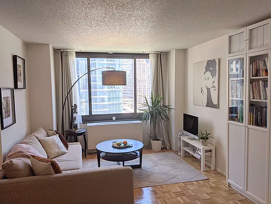 Rented by Owner | media 23