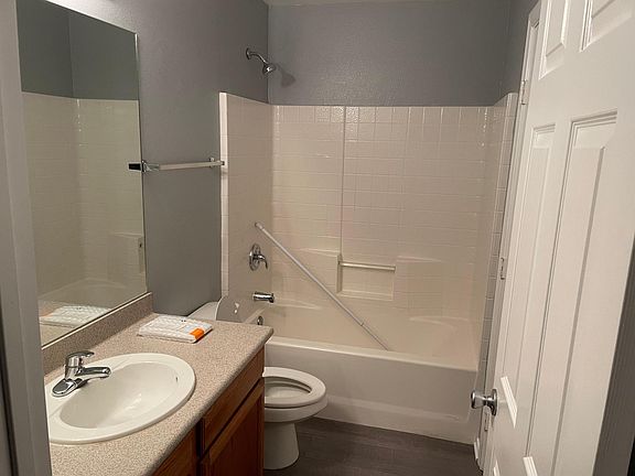 2nd image of 73531 Sun Valley Dr #4