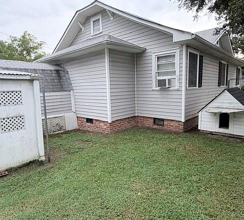 3rd image of 506 Grace Ave