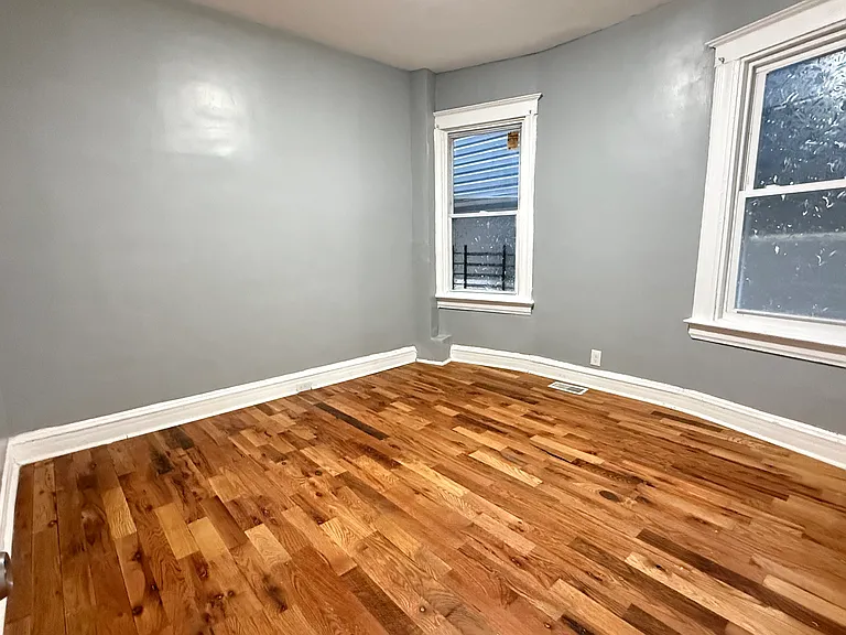 44 N 16th St #1 — Photo 7