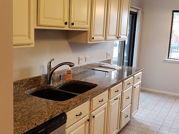 2nd image of 68 Margate Ct Unit A2