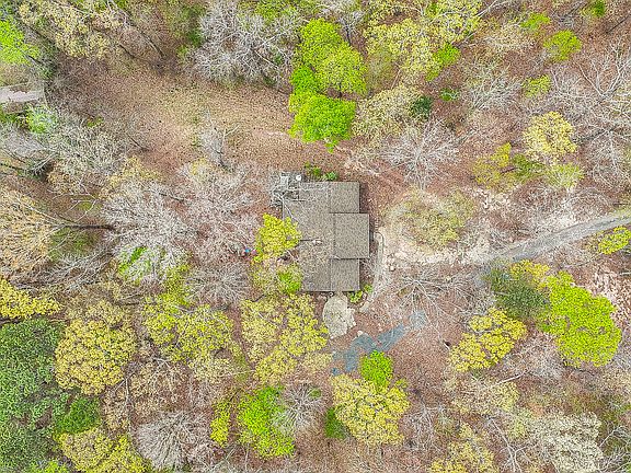 4th image of 308 McBride Rd