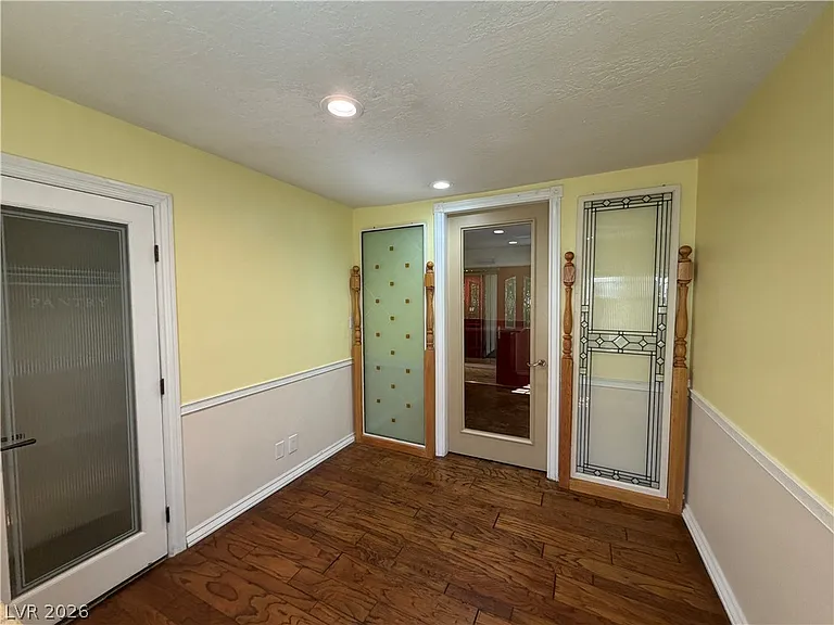3194 Bel Air Dr — Photo 27
