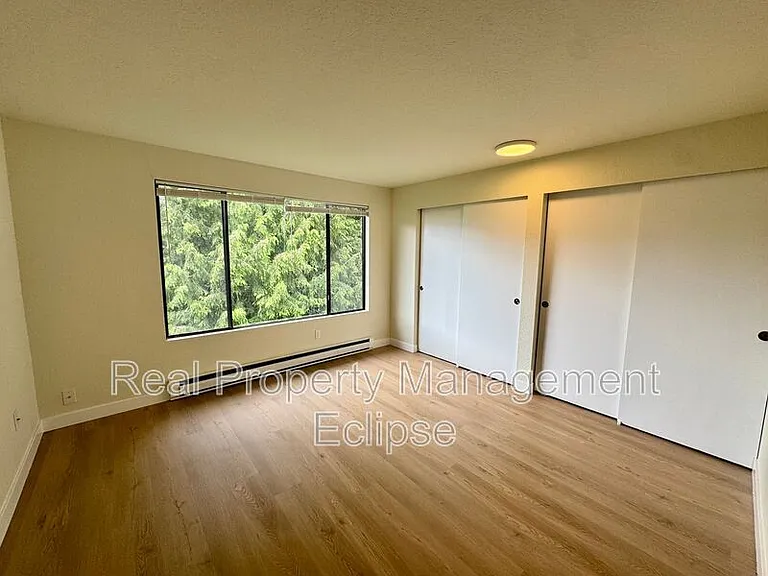 17319 Stone Ct N #B — Photo 7