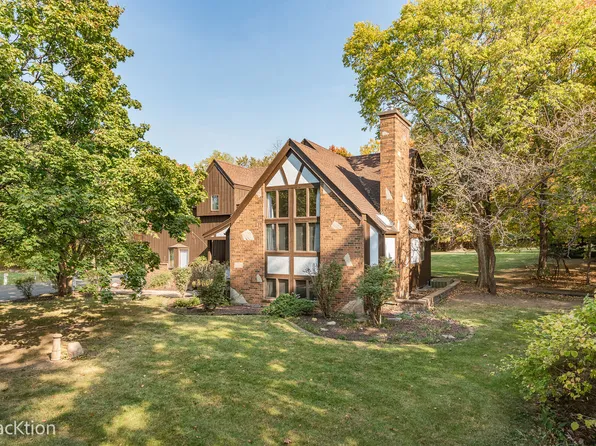 79 Timbercreek Dr E, Yorkville, IL 60560