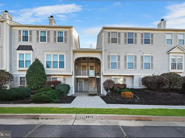 8140 Bayonet Way APT 203, Manassas, VA 20109