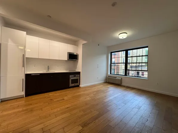982 Madison St #3D, Brooklyn, NY 11221