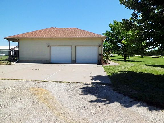 4th image of 773 E Frisbie Way