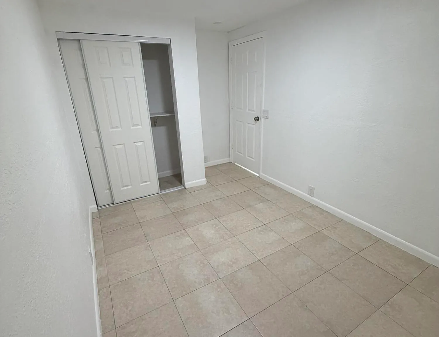 1 bed, 1.0 bath, 448 sqft, $1,600 — Photo 3