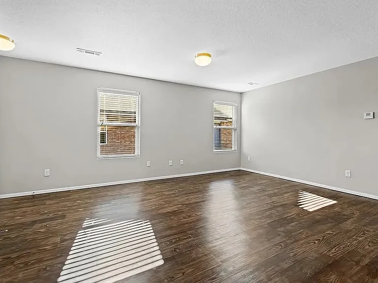 264 E Anabranch Ct — Photo 6