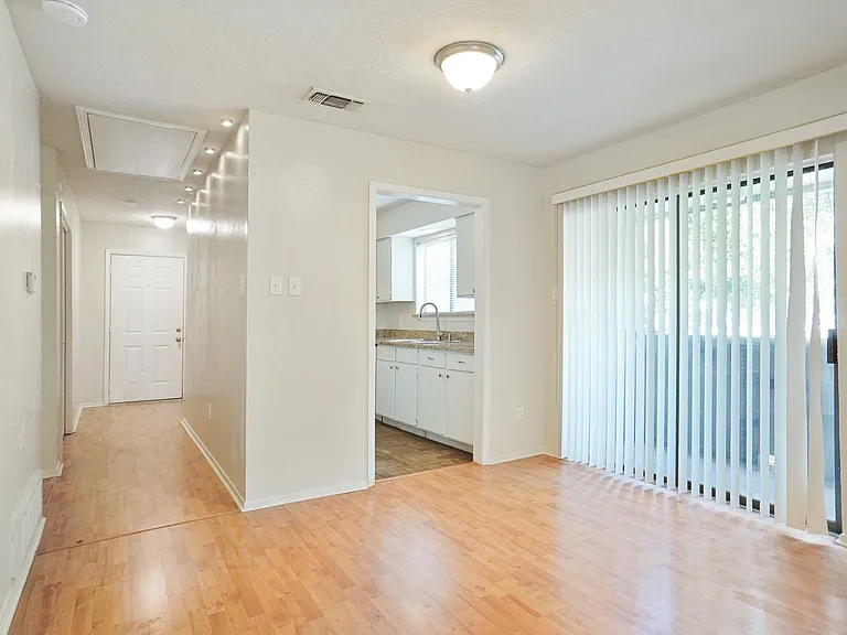 4908 Byers Ave #D — Photo 8