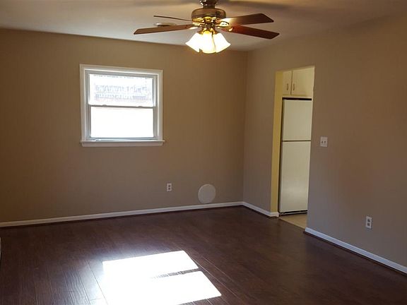 4th image of 19 Jefferson St