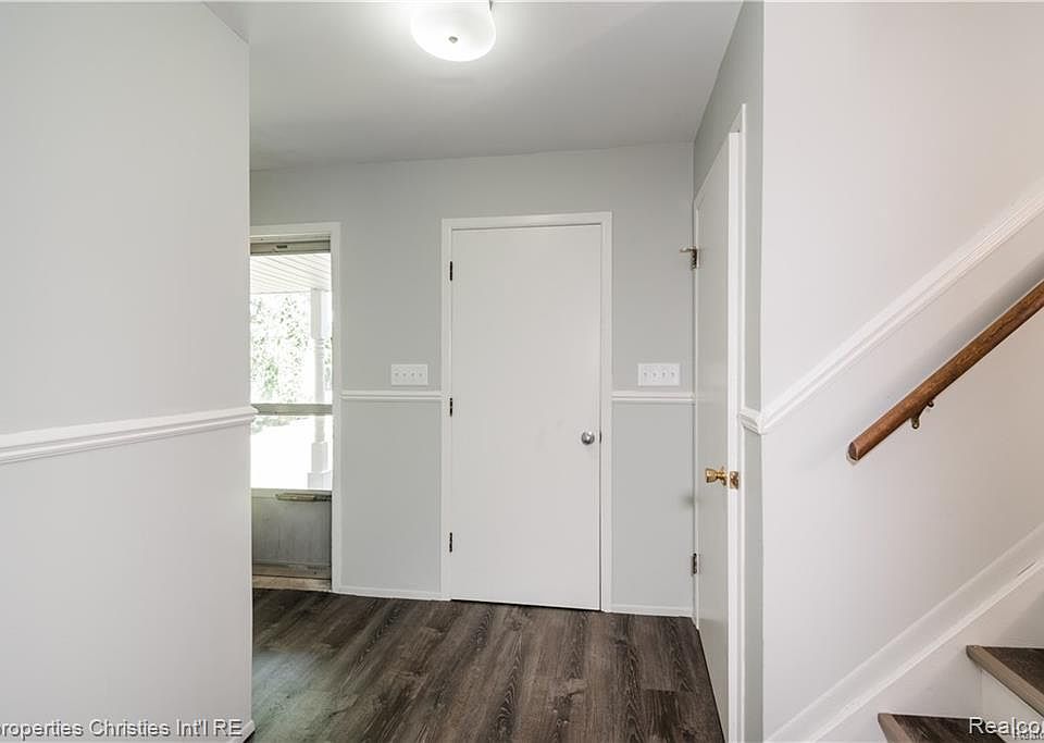 215 Woodsboro Dr, photo 4