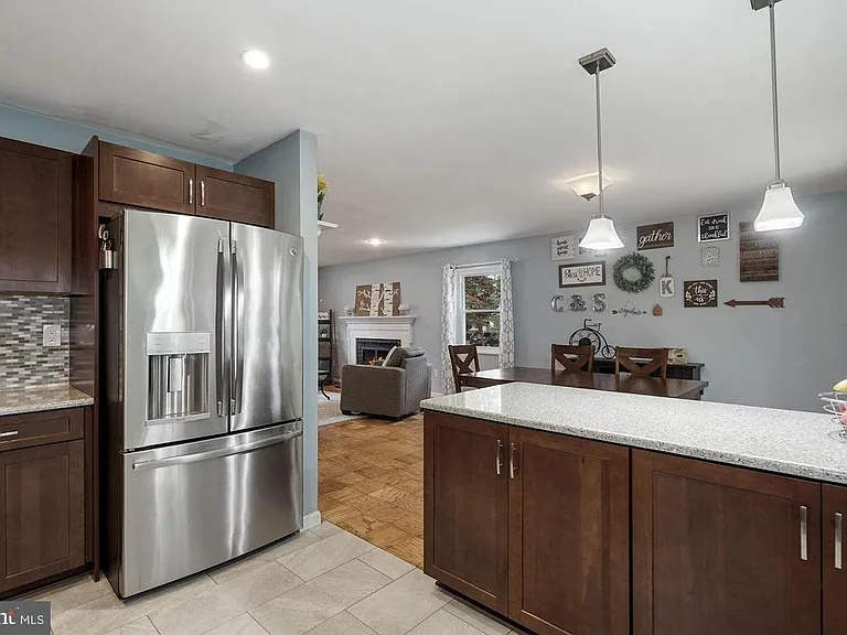 7717 Royston St — Photo 13