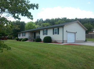 264 Lake Ln, Caryville, TN 37714