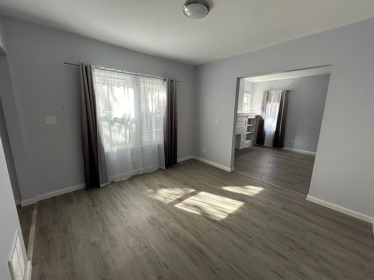 429 Westmoreland Ave — Photo 1