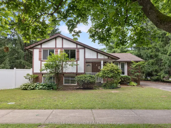 5 Fallingbrook Dr, Pelham, ON L0S 1E1