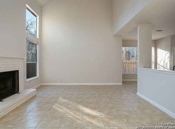 5th image of 5131 Pine Lake Dr