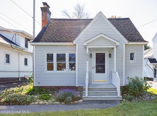 2022 The Plz, Schenectady, NY 12309