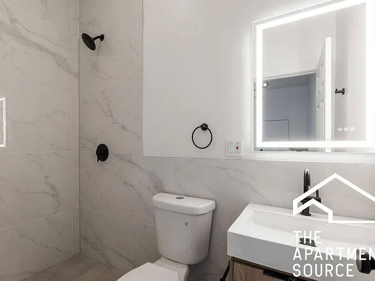 1835 N Kedzie Ave — Photo 10