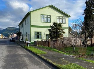 76454 Hazel St, Oakridge, OR 97463