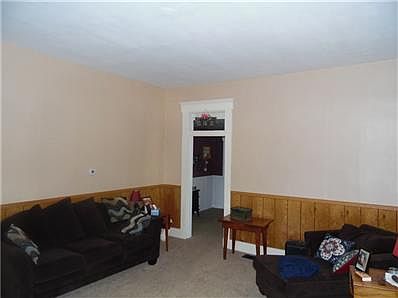 4th image of 222 W South St