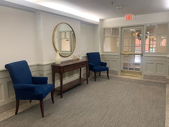 Main Entrance/Lobby