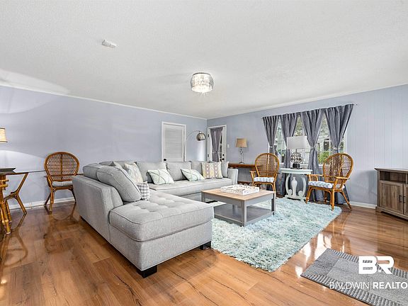 4th image of 6304 Christopher Dr N