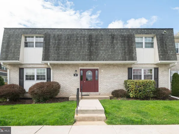108 Hampton Dr, Langhorne, PA 19047