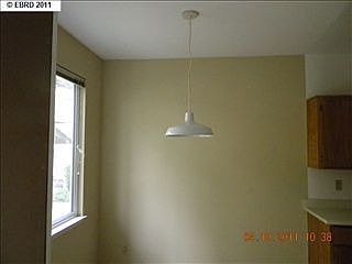 4th image of 73 Schooner Ct