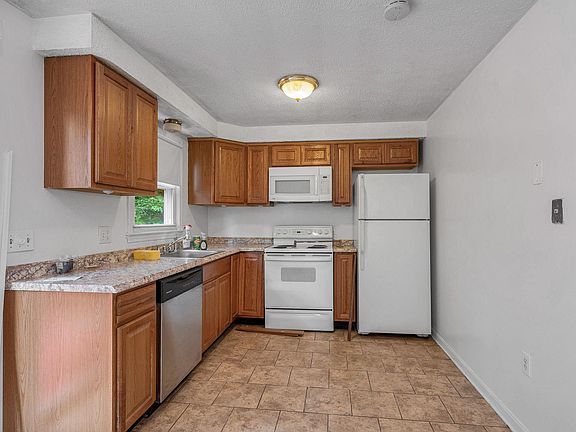 4th image of 4 Brookfield Drive