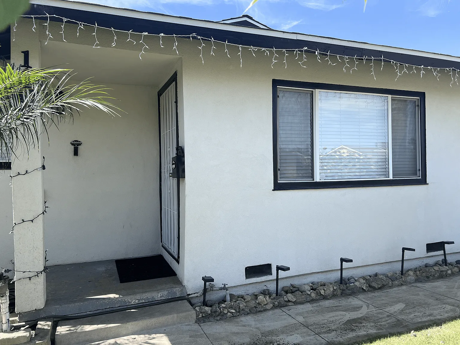 3 bed, 1049 sqft, $2,000 — Photo 4