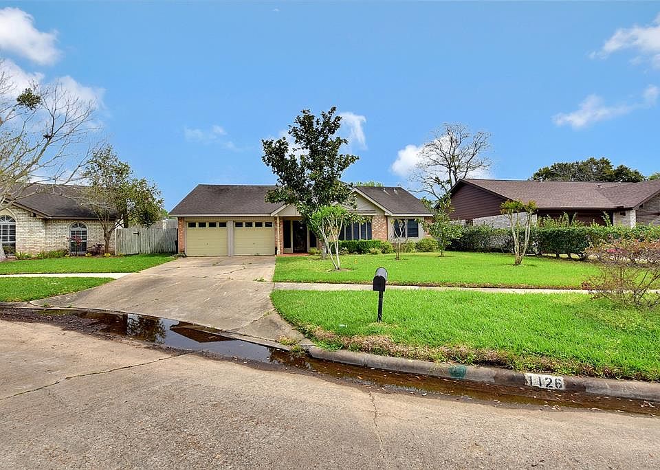 1st image of 1126 Fairacres Dr