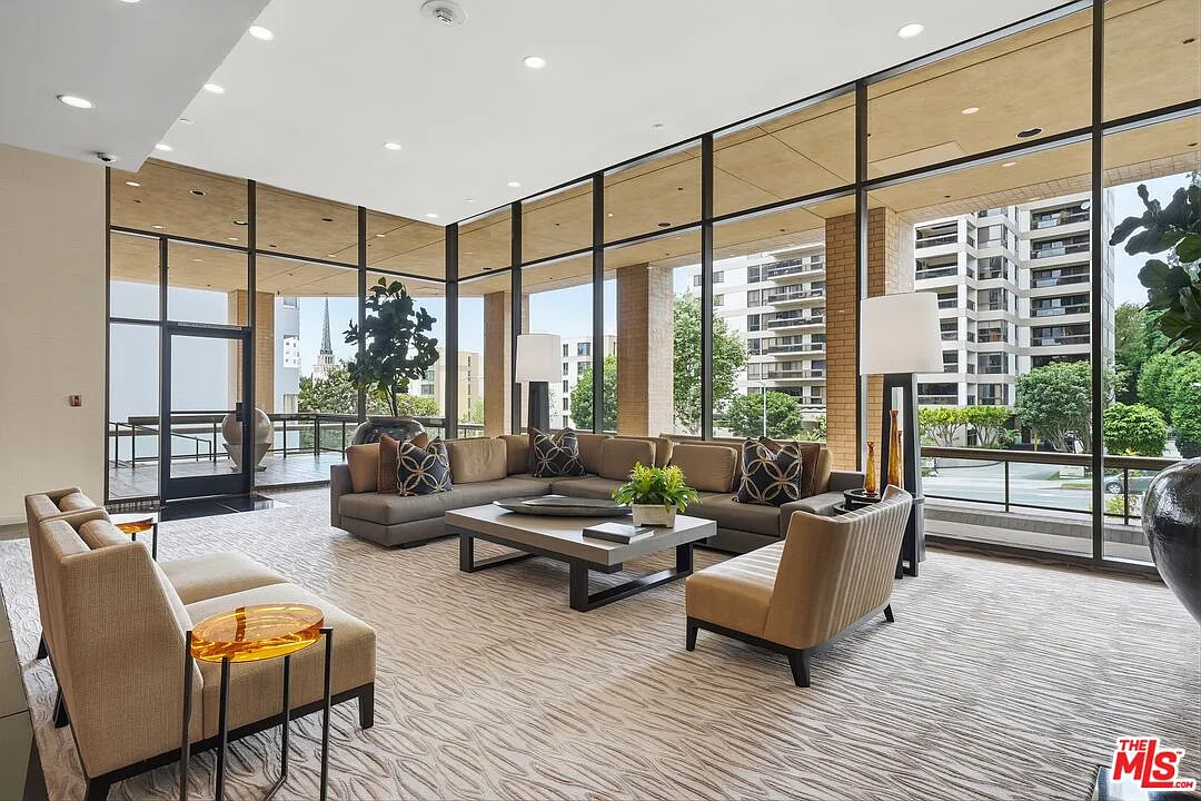 2 bed, 2.5 bath, 2213 sqft, $7,500 — Photo 4