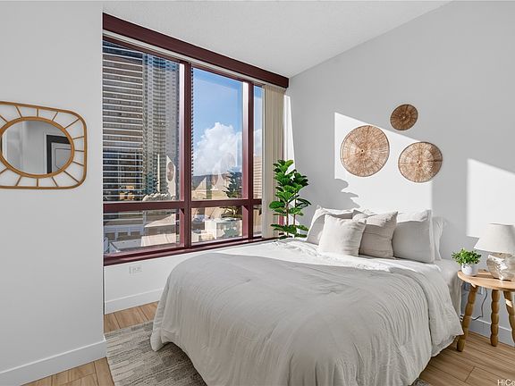2nd image of 725 Kapiolani Blvd APT 1004